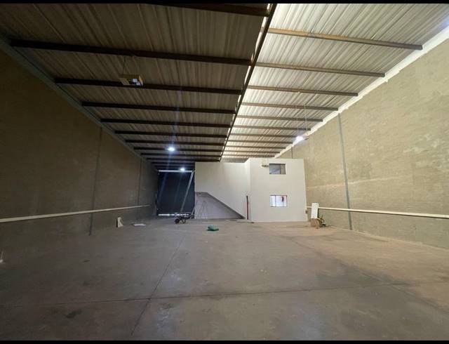 INDUSTRIAL PROPERTY TO RENT IN HENNOPSPARK